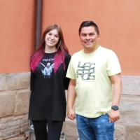 Die neue Vollzeitkraft Eliisa Schmitt (21) und Martin Hufnagel, Sport-, Jugend- und Schulbeauftragter des Stadtrats, ziehen immer neue Projekte für die Neustädter Jugend an Land. (Foto: Astrid Pirner)