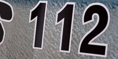 Aktuell ist in der gesamten Region kein Notruf unter 112 möglich. (Symbolbild: David-Wolfgang Ebener/dpa)