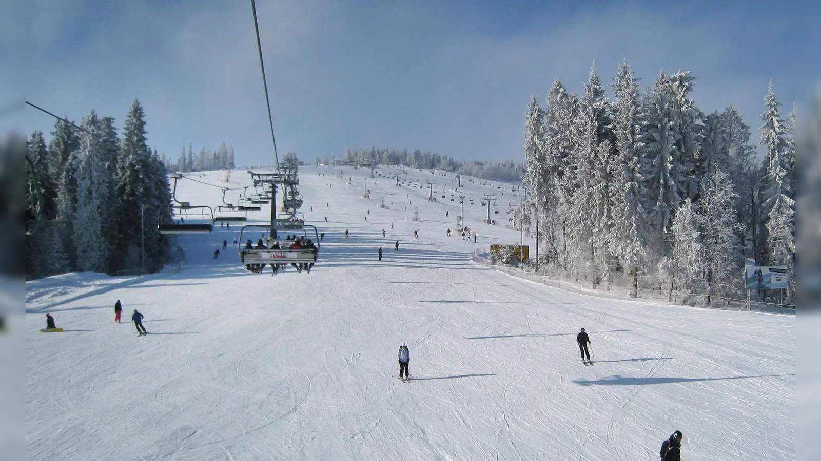 Beim Skiurlaub in Polen hat der Euro eine höhere Kaufkraft als daheim oder in den Alpenländern. (Foto: Barbara Schaefer/dpa-tmn)