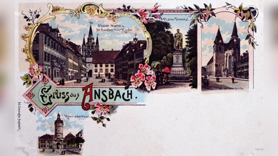 Auf dieser historischen Postkarte sind sie vereint: die beiden Stadtkirchen St. Gumbertus und St. Johannis sowie das Herrieder Tor. (Foto: Sammlung Breitschwert)