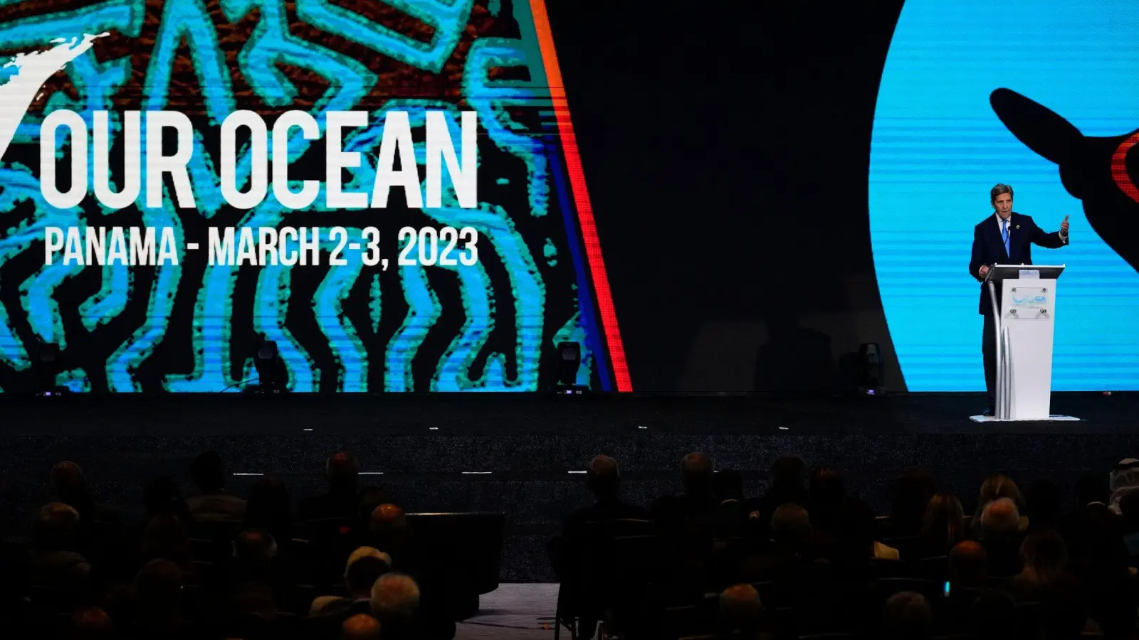 John Kerry, Sondergesandter des US-Präsidenten für Klimafragen, spricht am Eröffnungstag der Konferenz “Our Ocean„ in Panama-Stadt. (Foto: Arnulfo Franco/AP)