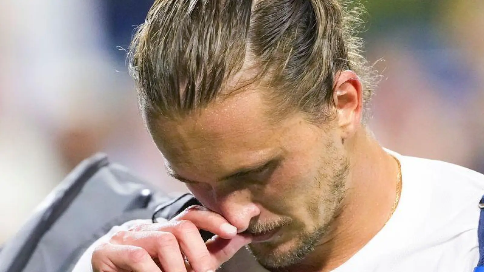 Vergab einen Matchball und verlor im Anschluss das Halbfinale: Alexander Zverev.  (Foto: Chris Young/The Canadian Press/AP/dpa)