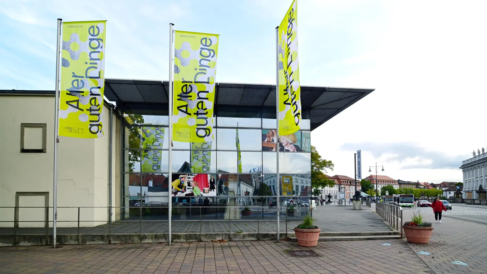 „Aller guten Dinge“ lautet das Spielzeit-Motto 2022 des Theater Ansbach. Guter Dinge ist derzeit im Haus niemand, da<br>wegen Zuschusskürzungen der Spielplan deutlich schrumpfen muss. (Foto: Jim Albright)