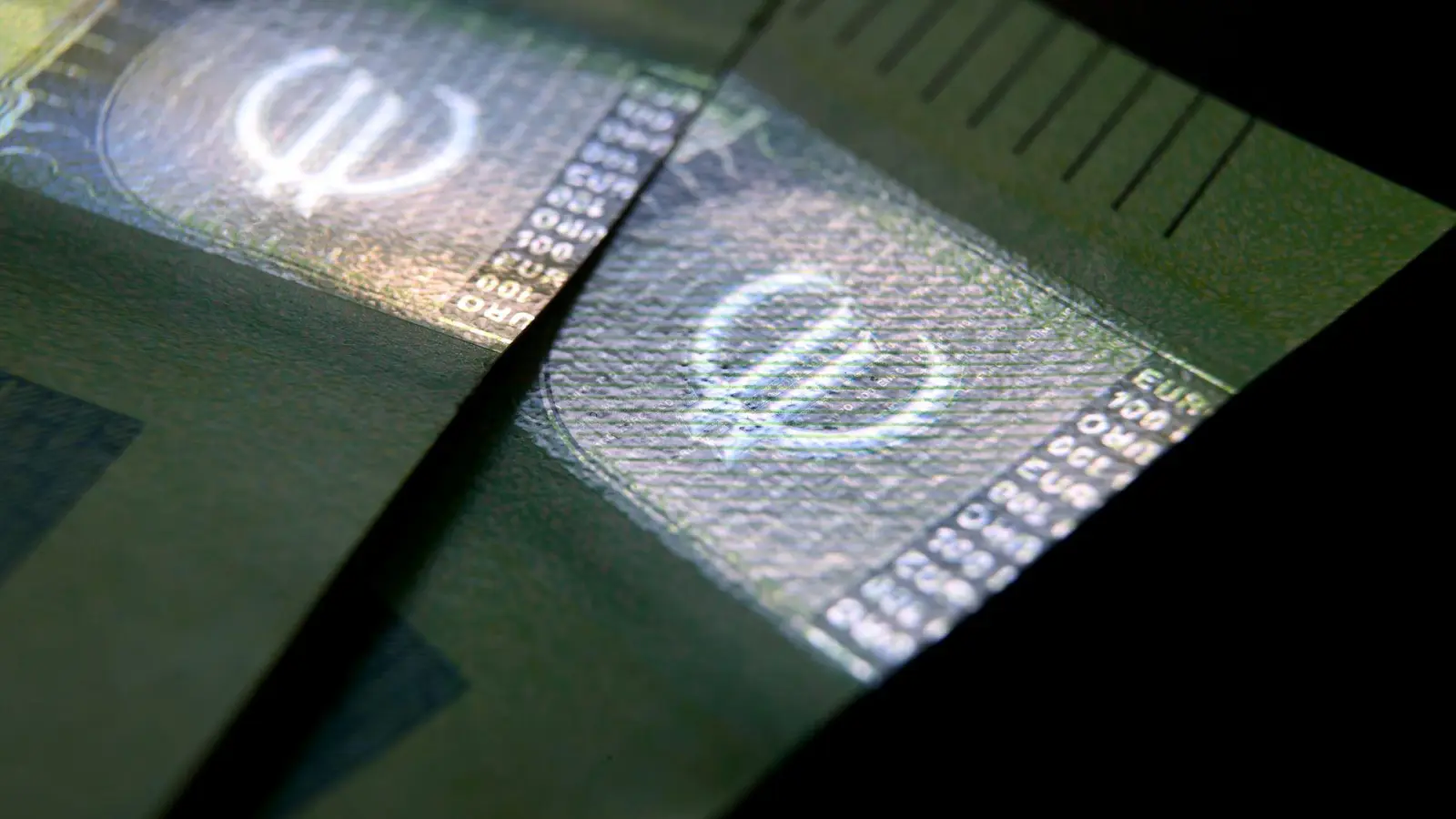 Das Geld aus dem Infrastruktur-Topf fließt noch nicht ab wie gewünscht. (Symbolbild) (Foto: Karl-Josef Hildenbrand/dpa)