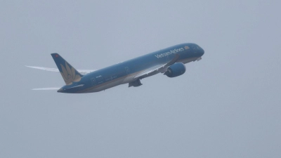 Bevor das Flugzeug am Samstag wieder landen konnte, musste es tonnenweise Kerosin ablassen.  (Foto: Karl-Josef Hildenbrand/dpa)