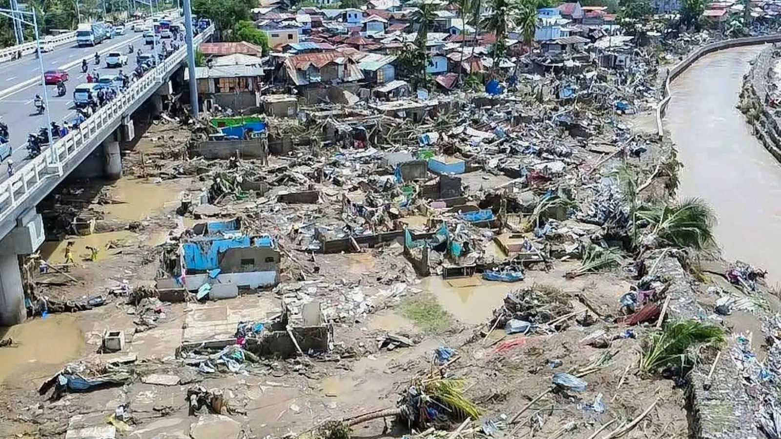 Die Zerstörungen auf den Philippinen sind gewaltig, (Foto: Philippine Red Cross/XinHua/dpa)