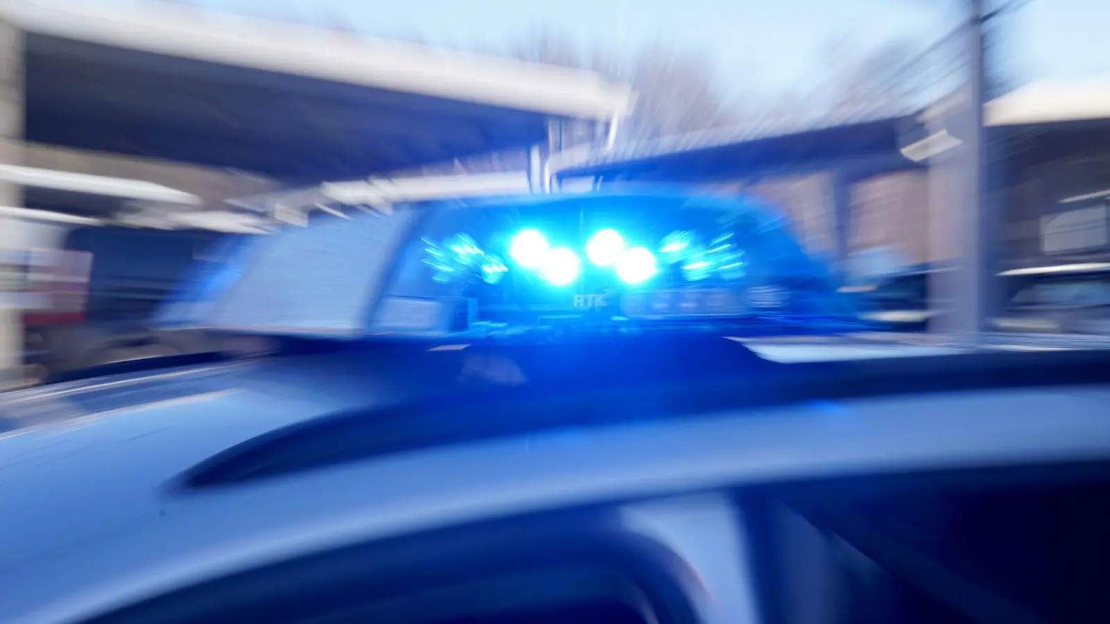 Die Polizei verfolgte ein flüchtiges Auto in Nürnberg. (Symbolbild) (Foto: Marcus Brandt/dpa)