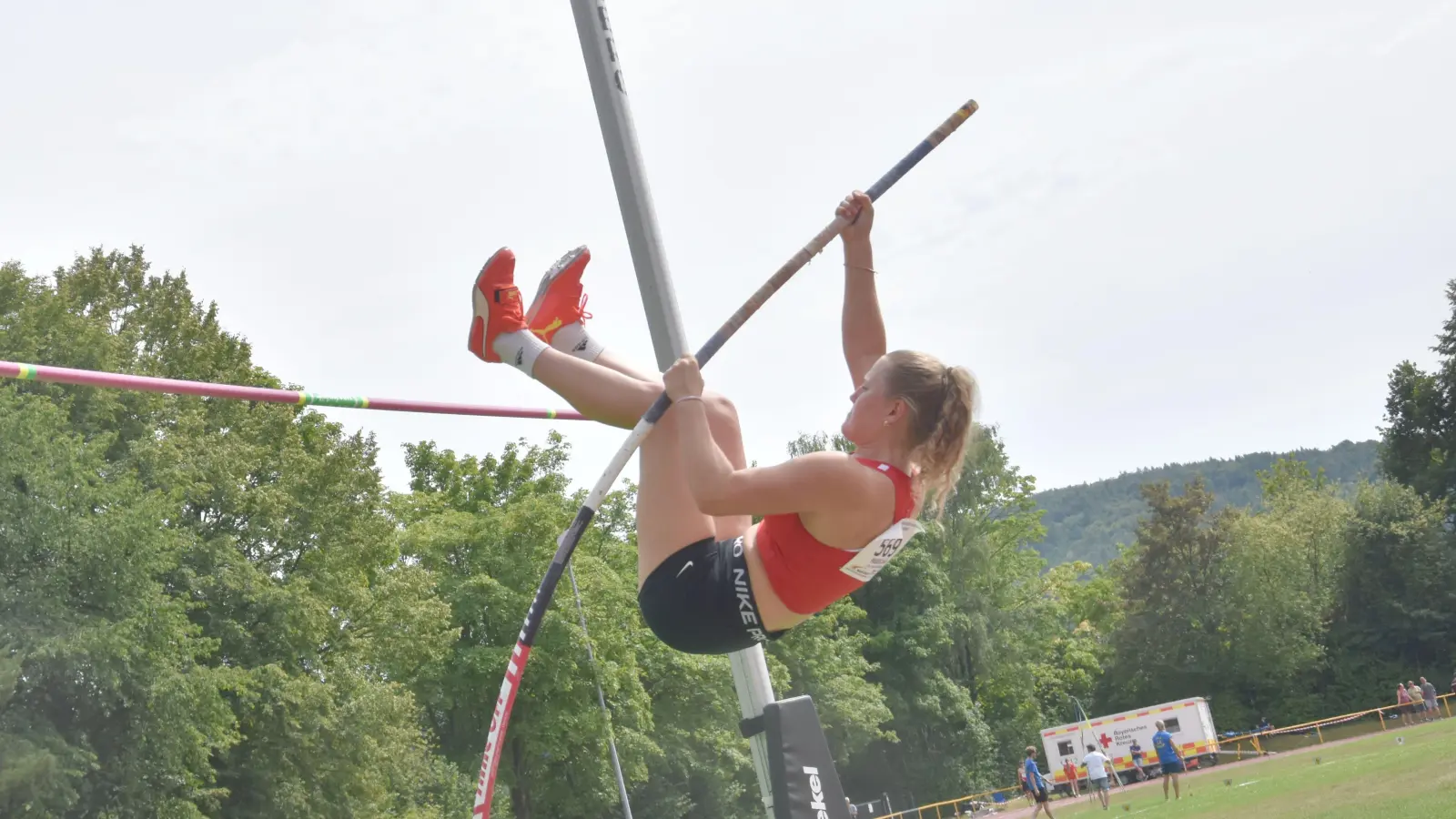 Carina Kilian holte im Stabhochsprung der Frauen Bronze. (Foto: Jörg Behrendt)