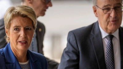 Keller-Sutter sprach anschließend von einem „freundschaftlichen, offenen Austausch“. (Foto: Mark Schiefelbein/AP/dpa)