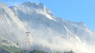An der Zugspitze gab es einen großen Felssturz. (Archivbild) (Foto: Dominik Bartl/dpa)