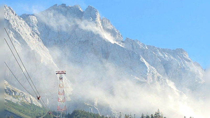 An der Zugspitze gab es einen großen Felssturz. (Archivbild) (Foto: Dominik Bartl/dpa)