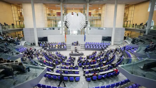 Der erleichterte Zugang zum Kurzarbeitergeld ist vom Bundestag verlängert worden. (Foto: Kay Nietfeld/dpa)