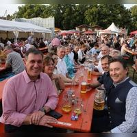 Bürgermeister Matthias Seitz (links) freut sich auf das Fest und alle Besucher! (Foto: Alexander Biernoth)