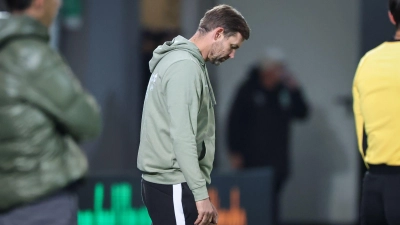 Der Druck auf Fürths Trainer Thomas Kleine wächst.  (Foto: Daniel Karmann/dpa)