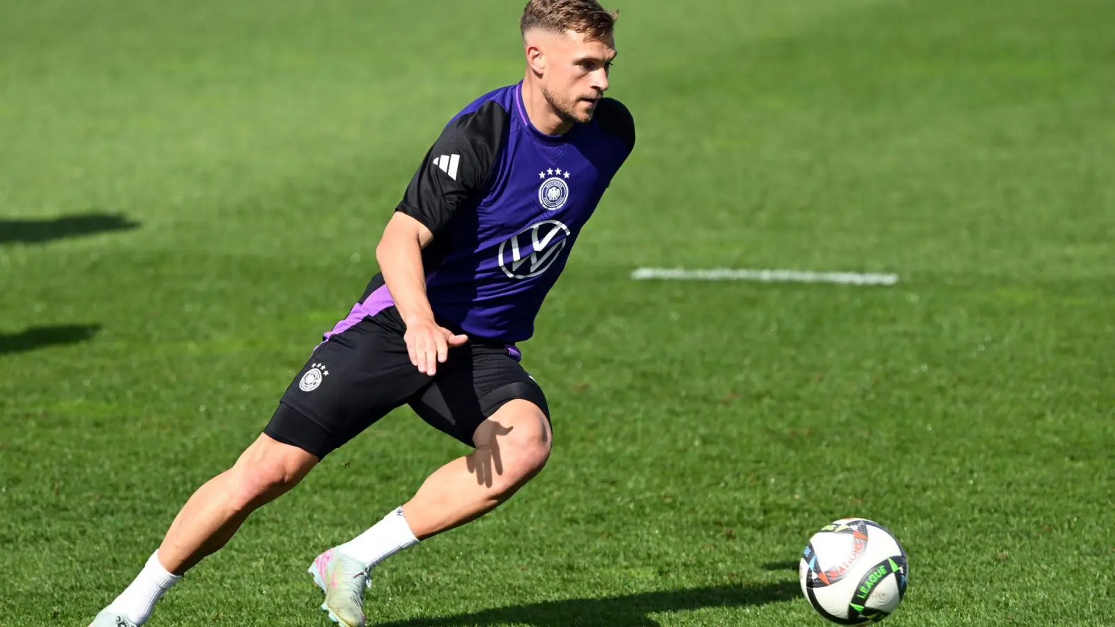 Joshua Kimmich beim Training vor seinem 100. Länderspiel. (Foto: Federico Gambarini/dpa)