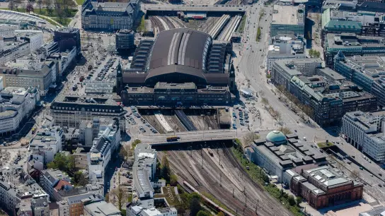 Der Hamburger Hauptbahnhof ist seit Jahren chronisch überlastet. (Foto: Markus Scholz/dpa)