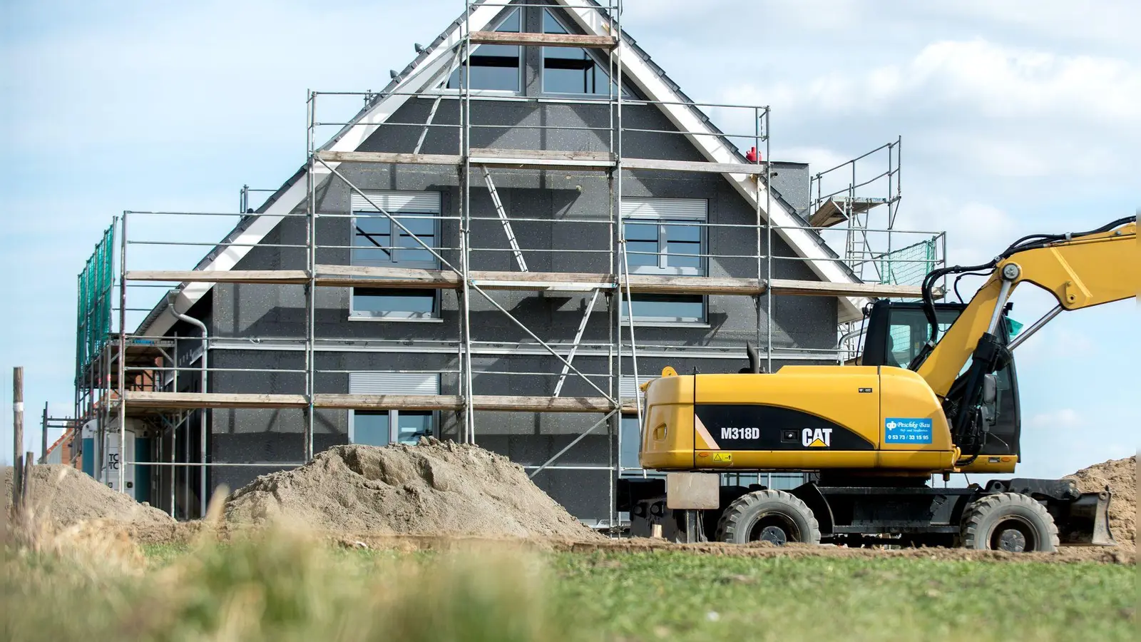 Eigenheime sind gefragt: Die Preise steigen wieder. (Symbolbild) (Foto: Hauke-Christian Dittrich/dpa/dpa-tmn)