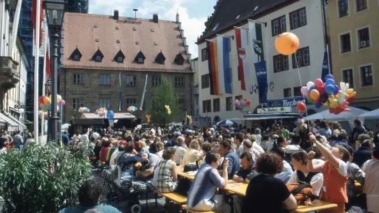 Schon vor 25 Jahren feierte Ansbach Jubiläum. 1998 beging die Stadt das 1250-Jährige auch mit einem Bürgerfest. (Archivfoto: Alexander Biernoth)