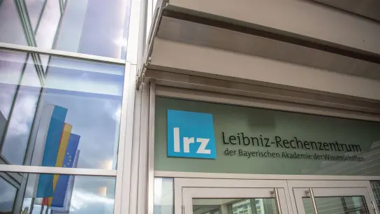 Das Leibniz-Rechenzentrum im bayerischen Garching. (Foto: Lino Mirgeler/dpa)
