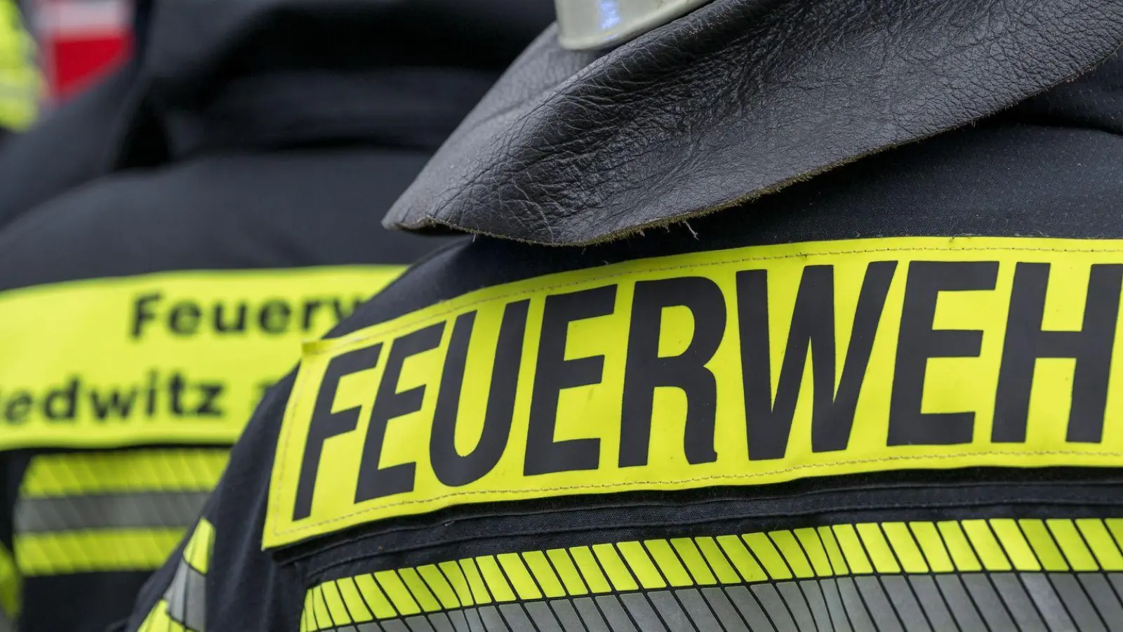 Ein Hausbewohner entdeckte die Flammen und löschte das Feuer. (Symbolbild) (Foto: Daniel Vogl/dpa)