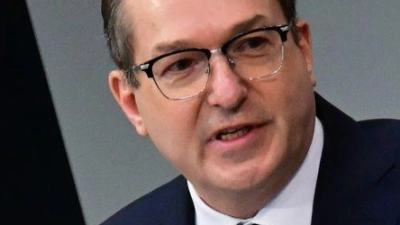 Bundesinnenminister Alexander Dobrindt (CSU) lobte die eigene Migrationspolitik als Erfolg. (Foto: Sebastian Christoph Gollnow/dpa)