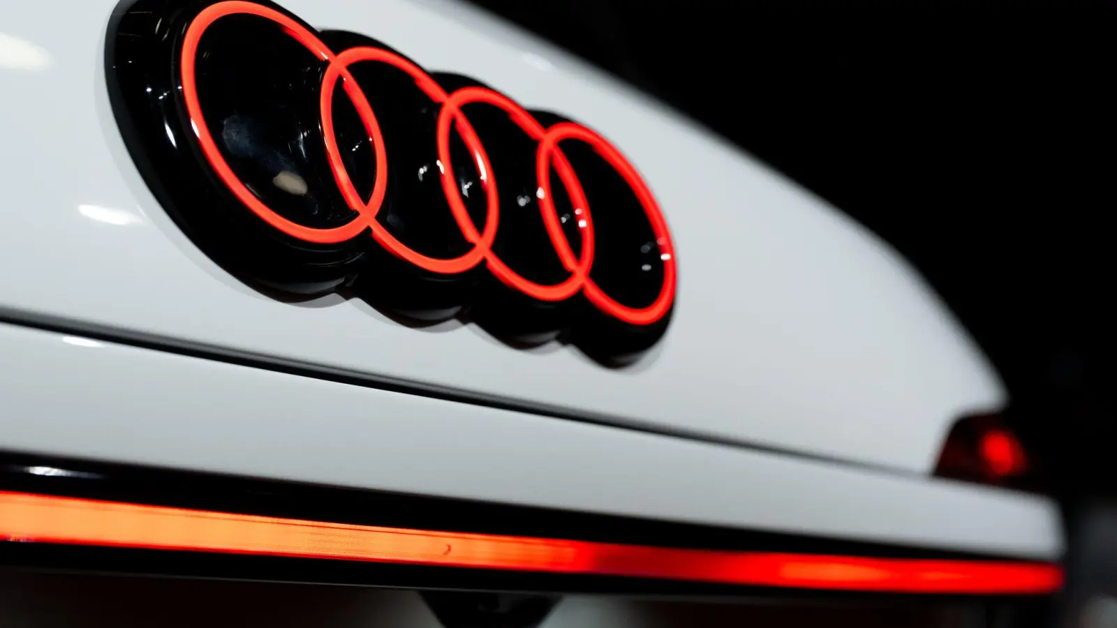 Audi hat im laufenden Jahr bisher weniger Fahrzeuge an den Kunden gebracht als 2024. (Archivbild) (Foto: Sven Hoppe/dpa)
