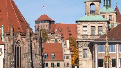 Die Stadt Nürnberg musste eine Sperre über ihren Kommunalhaushalt verhängen. (Archivbild) (Foto: Daniel Karmann/dpa)