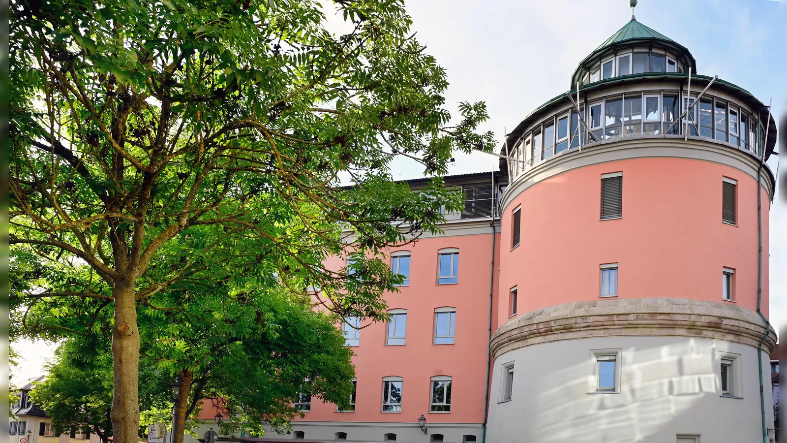 Bekommt das Gymnasium Carolinum in Ansbach ergänzend einen naturwissenschaftlich-technologischen Zweig? Der Antrag ist auf jeden Fall gestellt. (Foto: Jim Albright)
