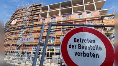 Für eine gewisse Zeit sollen Städte und Gemeinden zum Beispiel von Regeln für Bauprojekte abweichen dürfen. (Symbolbild) (Foto: Carsten Hoefer/dpa)