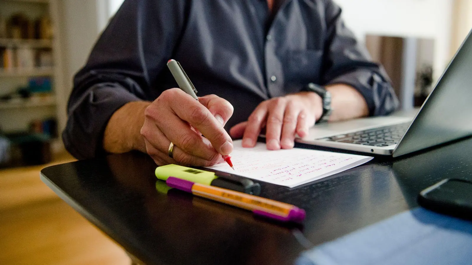 In Bayern kann fast jeder Vierte zumindest teilweise aus dem Homeoffice arbeiten. (Symbolbild) (Foto: Finn Winkler/dpa/dpa-tmn)