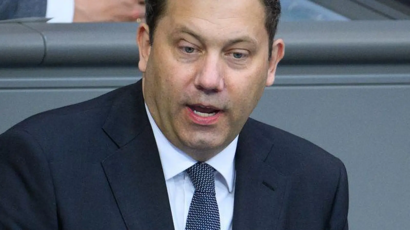 Bundesfinanzminister Klingbeil (SPD) zeigt sich offen dafür, Subventionen und Steuervergünstigungen um einen pauschalen Prozentsatz abzuschmelzen. (Foto: Bernd von Jutrczenka/dpa)