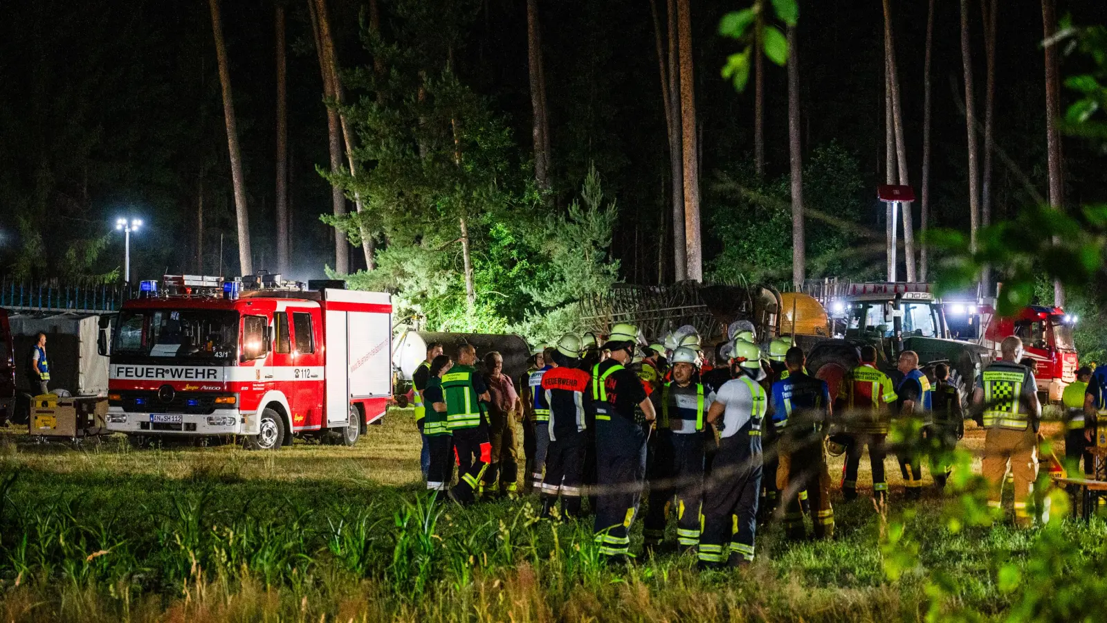 Um Waldbrände, wie hier Ende Juni in Wolframs-Eschenbach, zu verhindern, gibt es Beobachtungsflüge. (Archivbild: René Clopotowski)
