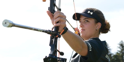 Treffsicher mit dem Compoundbogen: Franziska Göppel. (Foto: Alexander Keck )