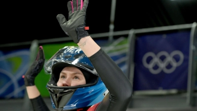 Laura Nolte führt vor dem Finallauf im Monobob. (Foto: Robert Michael/dpa)