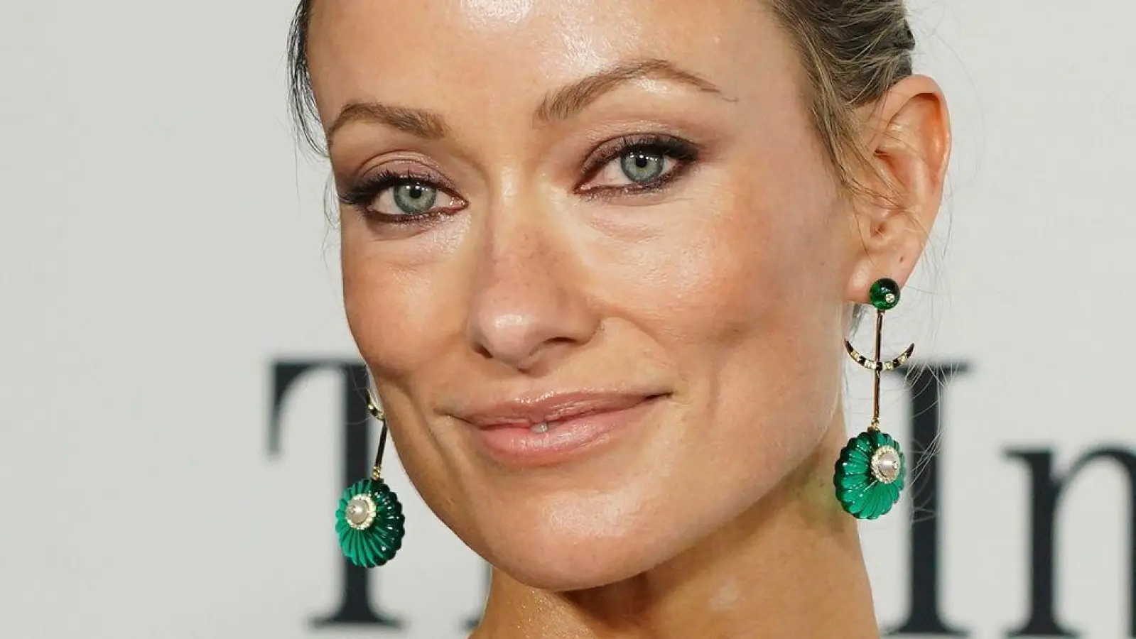 Hollywood-Schauspielerin Olivia Wilde erzählte von einem Reitunfall bei Dreharbeiten. (Archivbild) (Foto: Jordan Strauss/Invision/AP/dpa)
