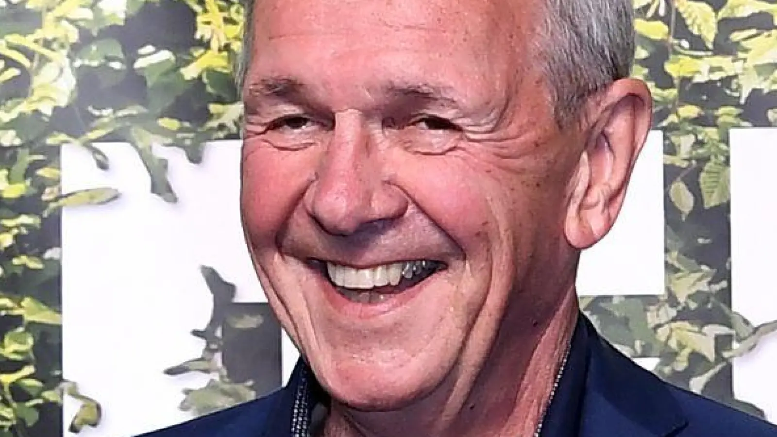 Die beiden Moderatoren Fritz Egner und Thomas Gottschalk verbindet eine lange Freundschaft. (Archivbild) (Foto: Britta Pedersen/dpa-Zentralbild/dpa)