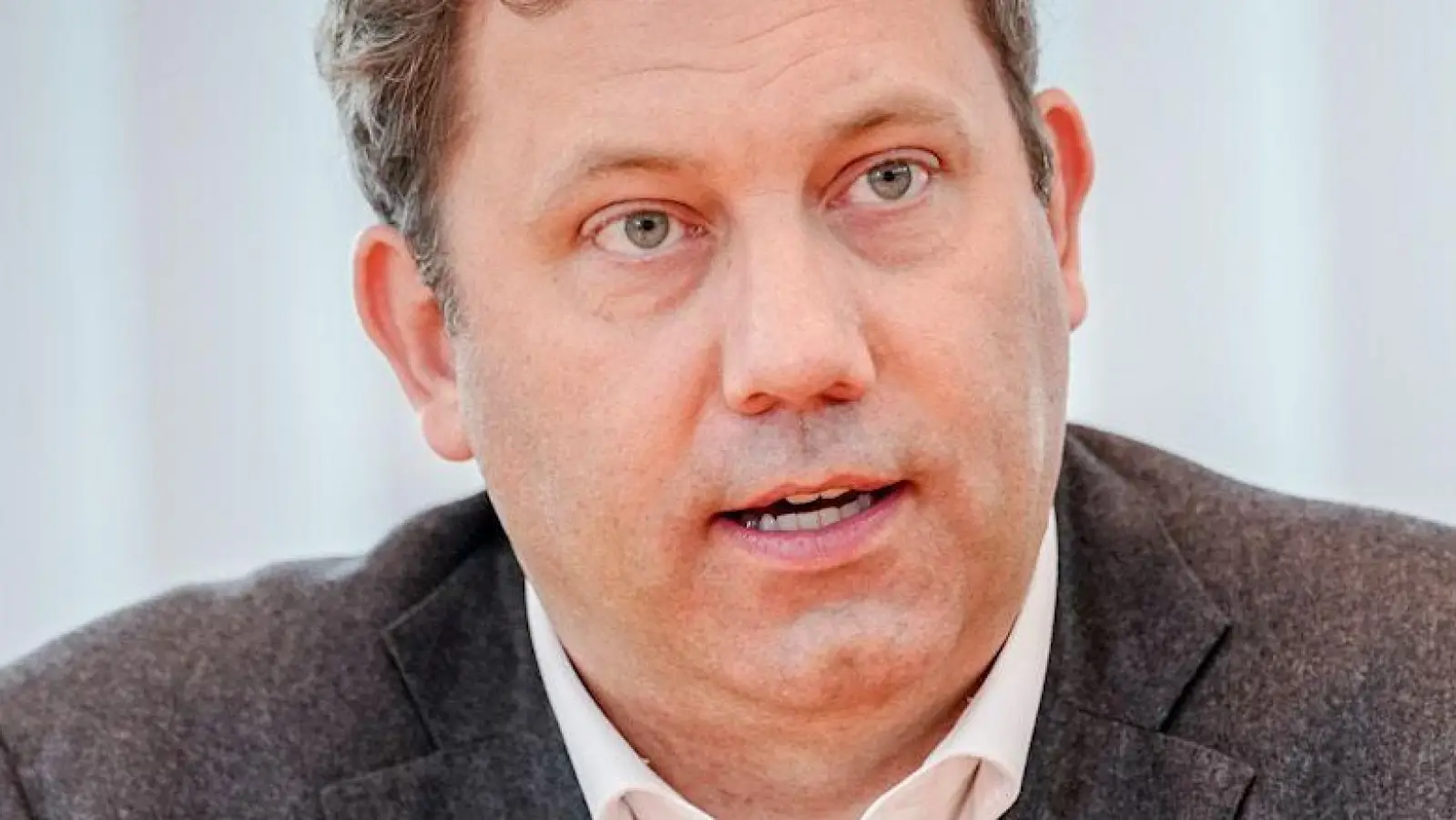 Für SPD-Chef Lars Klingbeil kommt es jetzt auf eine zügige Umsetzung von Entlastungen an. (Foto: Kay Nietfeld/dpa)