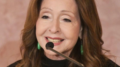 Sieht die Auszeichnung auch als Ansporn: Schlagersängerin Vicky Leandros. (Foto: Malin Wunderlich/dpa)