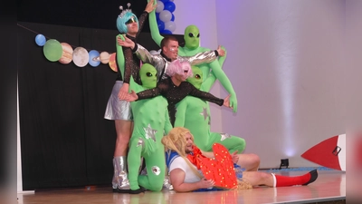 Die Reise ins Weltall des Männerballetts des SV Hagenbüchach holte im letzten Jahr den Sieg. (Foto: Helmut Meixner)