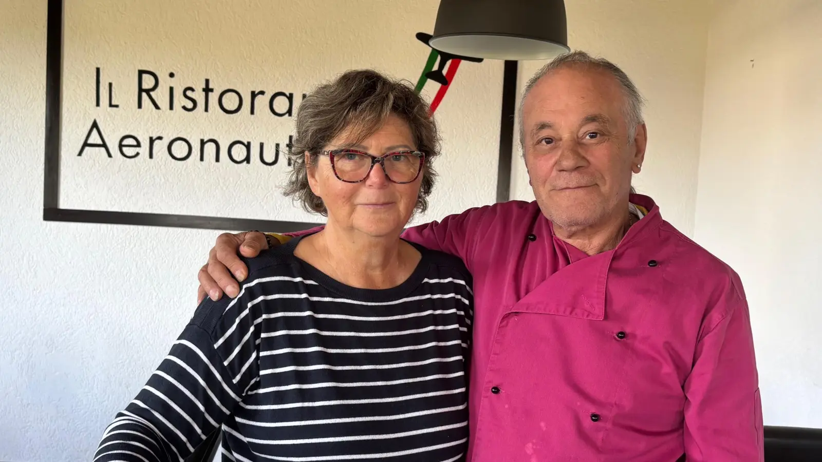 Eva Arnopulos-Caravecchia und Paulo Caravecchia vom Restaurant Aeronautica verabschieden sich in den wohl verdienten Ruhestand. Ab November will das Paar viel reisen.  (Foto: Nicole Gunkel)