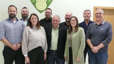 Wollen in den Marktbergeler Gemeinderat einziehen (von links): Bürgermeisterkandidat Martin Grosch, Sebastian Schneider, Melanie Glaser, Harald Götz, Bernd Finkenberger, Michael Hufnagel, Rebecca Herold, Erwin Zapf und Stephan Voss. (Foto: Helmut Meixner)
