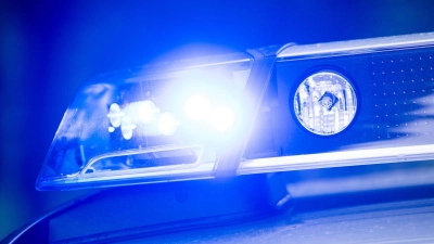 Die Polizei nahm den 28-jährigen Verdächtigen nach kurzer Flucht in der Nähe des Tatorts fest. (Symbolbild) (Foto: Lino Mirgeler/dpa)