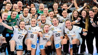 Die deutschen Handballerinnen haben die Olympia-Teilnahme perfekt gemacht. (Foto: Marco Wolf/dpa)