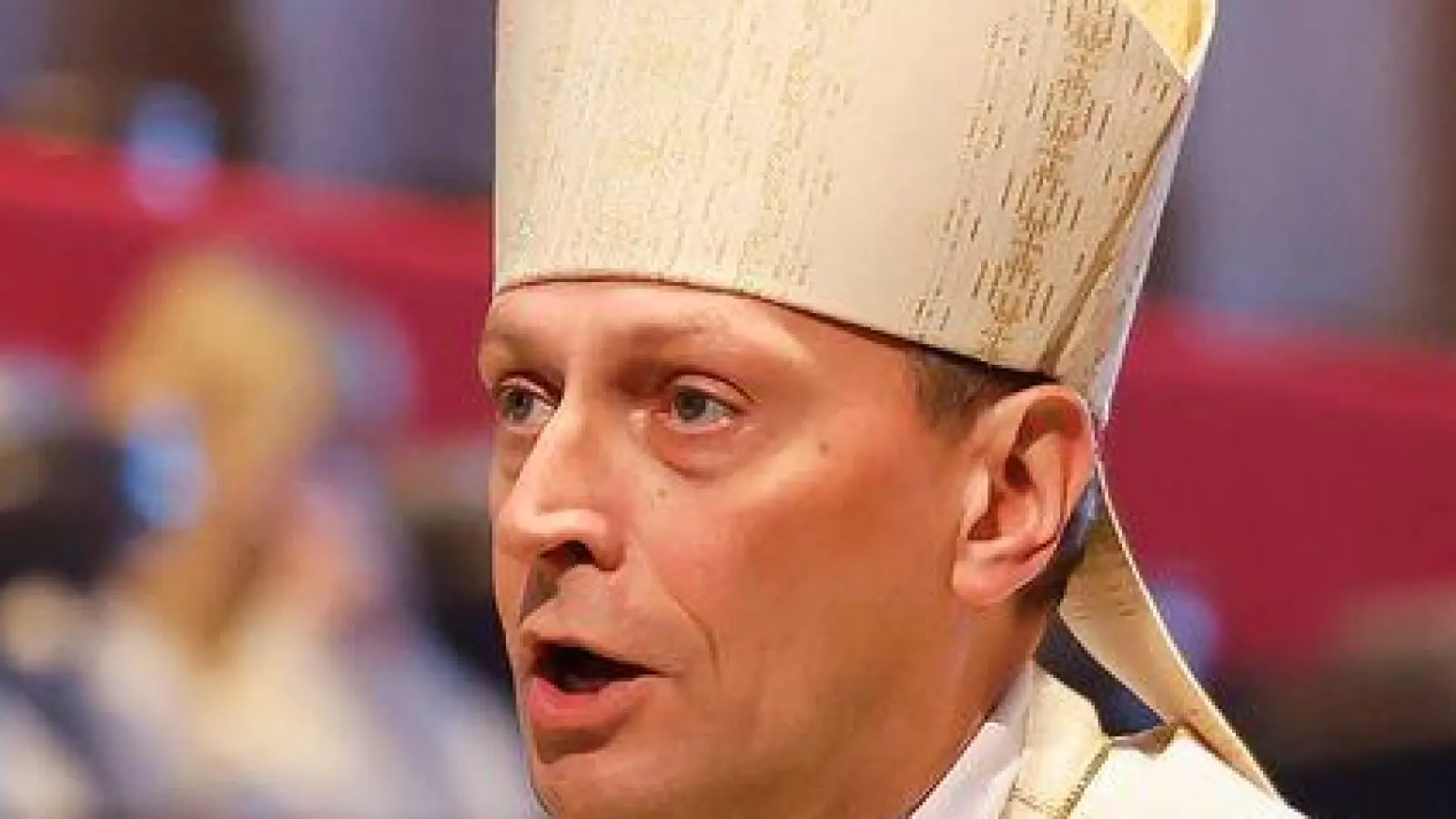 Will bald mit Frauke Brosius-Gersdorf selbst sprechen: Bambergs Erzbischof Herwig Gössl. (Archivbild) (Foto: Daniel Löb/dpa)