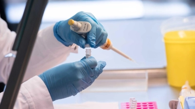 Auf die Parallelen zwischen den beiden Morden stießen die Ermittler erst durch die DNA-Spur. (Symbolbild) (Foto: Sven Hoppe/dpa)