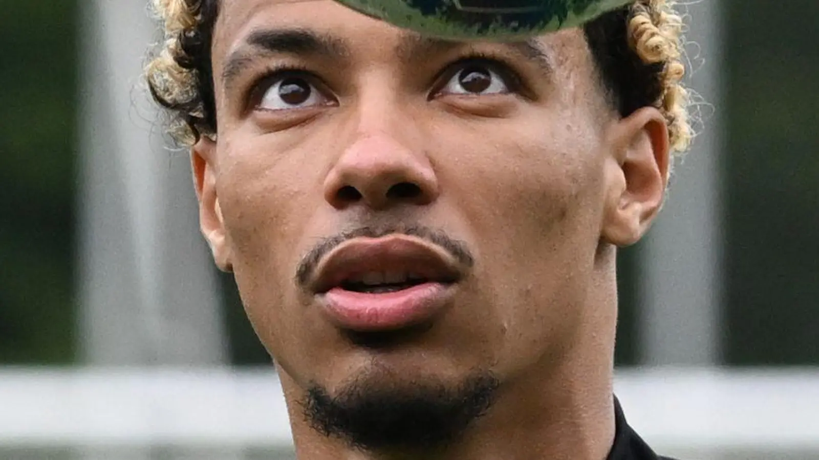 Der Wechsel von Hugo Ekitiké zum FC Liverpool rückt näher. (Foto: Arne Dedert/dpa)