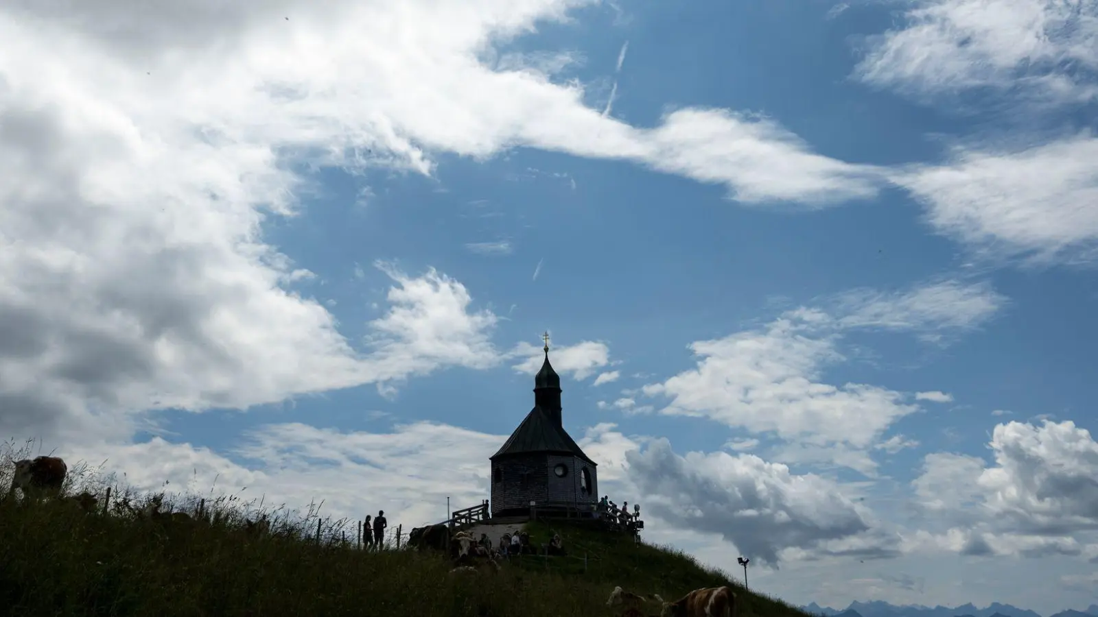 Am Mittwoch soll das Wetter in Bayern einen Tag freundlicher sein. (Archivbild) (Foto: Stefan Puchner/dpa)