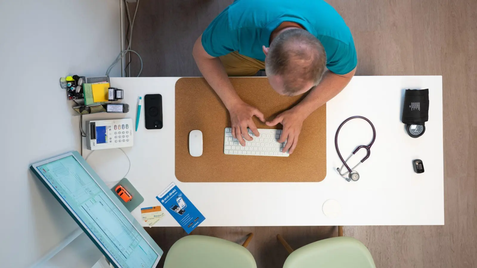 Noch wenig verbreitet im Alltag: Die meisten Patienten haben bisher nicht mit ihrem Arzt über die ePA gesprochen. (Foto: Sebastian Kahnert/dpa/dpa-tmn)