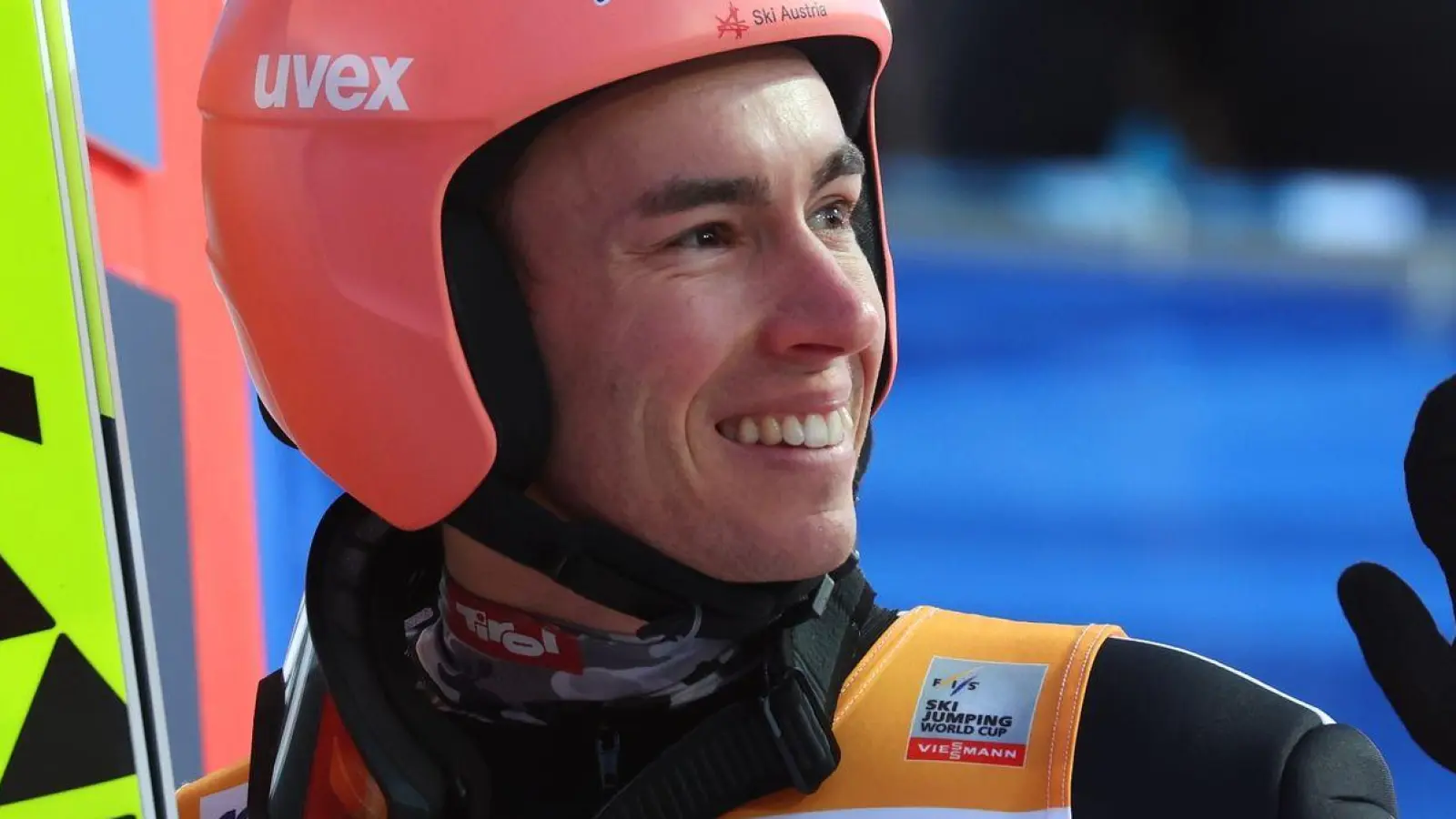 Hat zum dritten Mal nach 2016/17 und 2019/20 den Gesamtweltcup geholt: Skispringer Stefan Kraft aus Österreich. (Foto: Karl-Josef Hildenbrand/dpa)