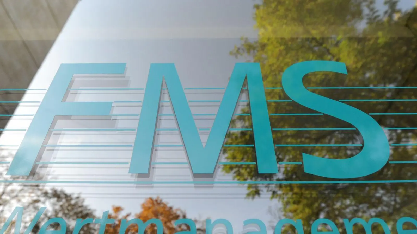 Der Schriftzug der FMS Wertmanagement am Firmensitz in München. (Foto: Andreas Gebert/dpa)